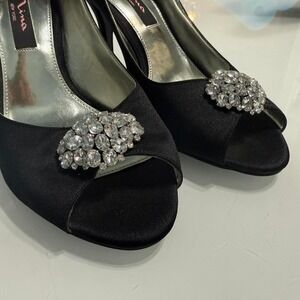 Nina Black Satin Heels w/ Crystal Brooch | Size 8 | Evening Wedding Formal